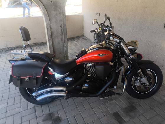 SUZUKI BOULEVARD M800 